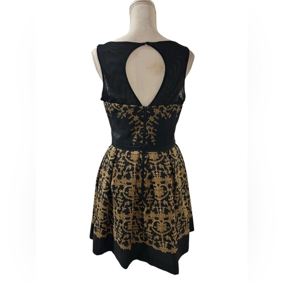 Taylor black and gold cocktail formal party mini dress Size 8 but size 6 fit - Picture 4 of 8